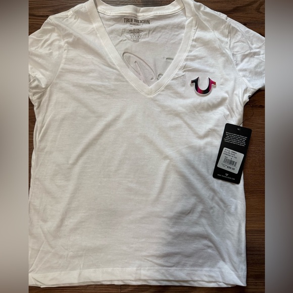 True Religion V-Neck‎ T-Shirt Logo Graphic Tee Casual Top NWT - Picture 1 of 4